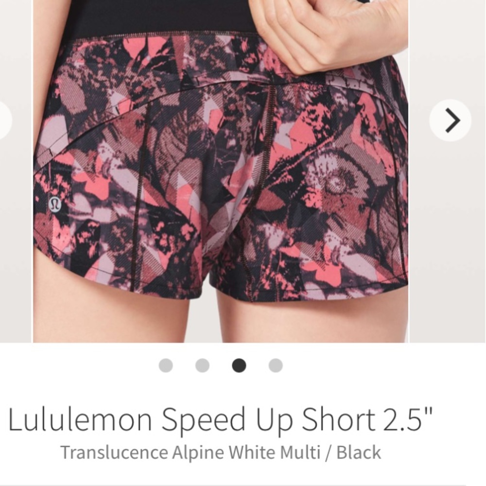 Lululemon Speed Up Short 2.5"
Translucence Alpine White Multi / Black